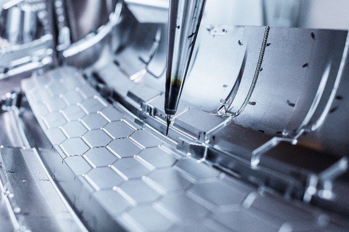 Prometedora cartera de pedidos en EMCO: el nuevo año fiscal comenzó con un volumen de pedidos importante. En 2022, el fabricante de máquinas herramienta EMCO celebra su 75 aniversario